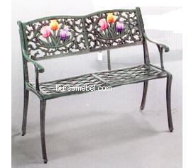 Canovas Bench.jpg/